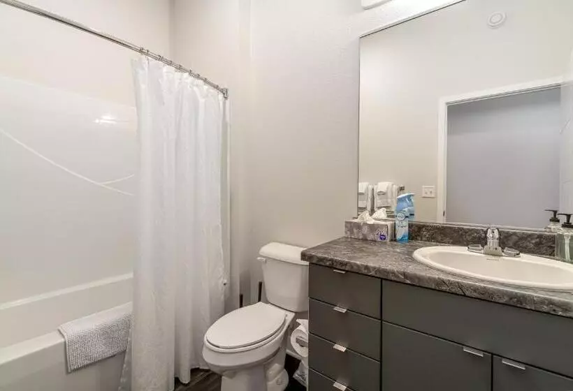 Kasa Downtown Des Moines