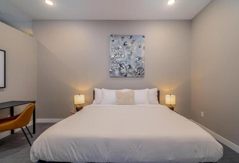 Kasa Downtown Des Moines