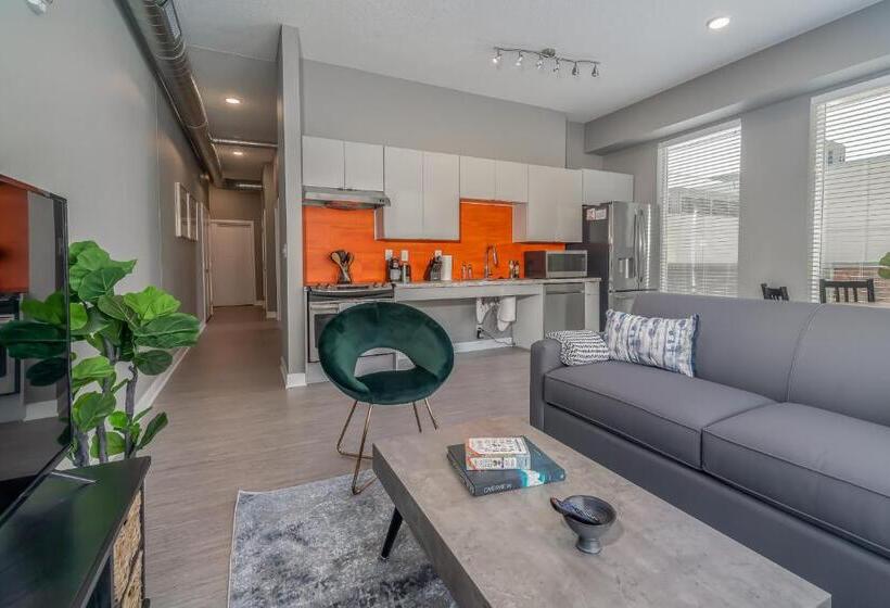 Kasa Downtown Des Moines