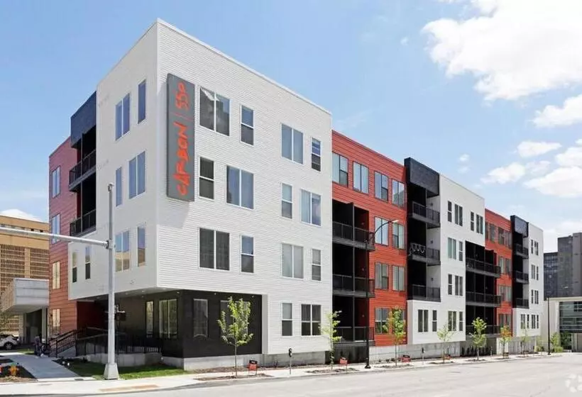 Kasa Downtown Des Moines