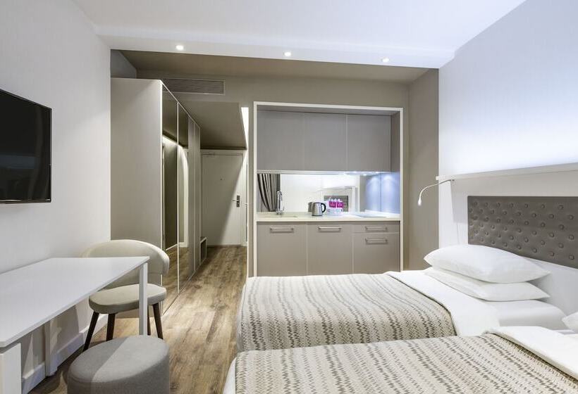 Alliance Palace Batumi 37