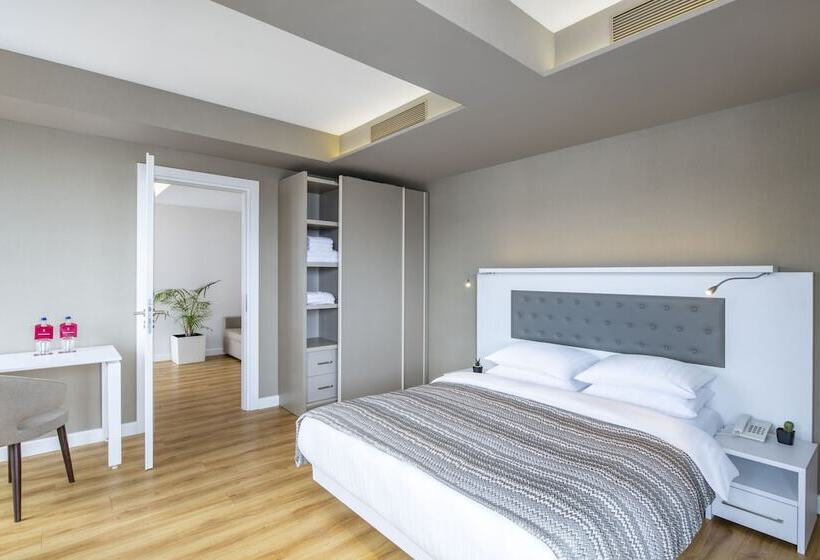 Alliance Palace Batumi 37