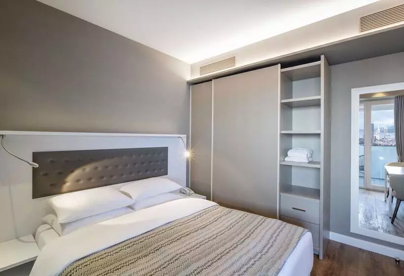 Alliance Palace Batumi 37