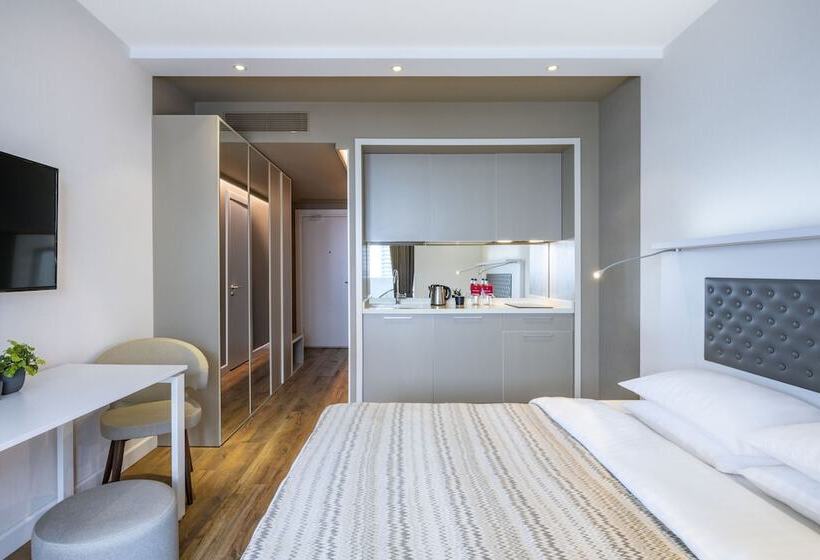 Alliance Palace Batumi 37