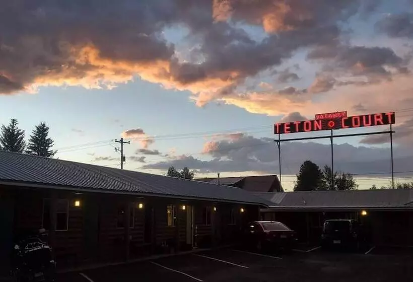Teton Court Motel