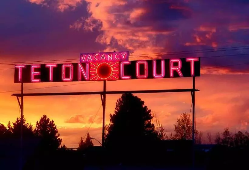 Teton Court Motel