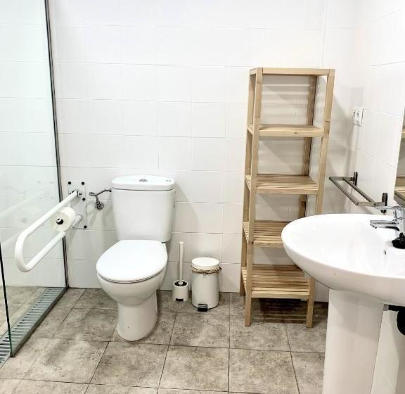 تختخواب و صبحانه Mamre Hostel