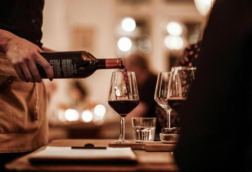 Boutique Hotel   De Stadsherberg Alphen