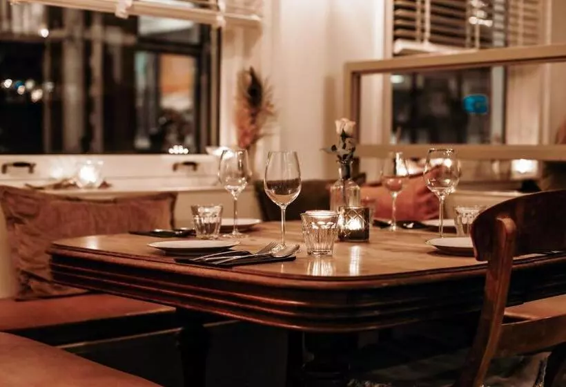 Boutique Hotel   De Stadsherberg Alphen