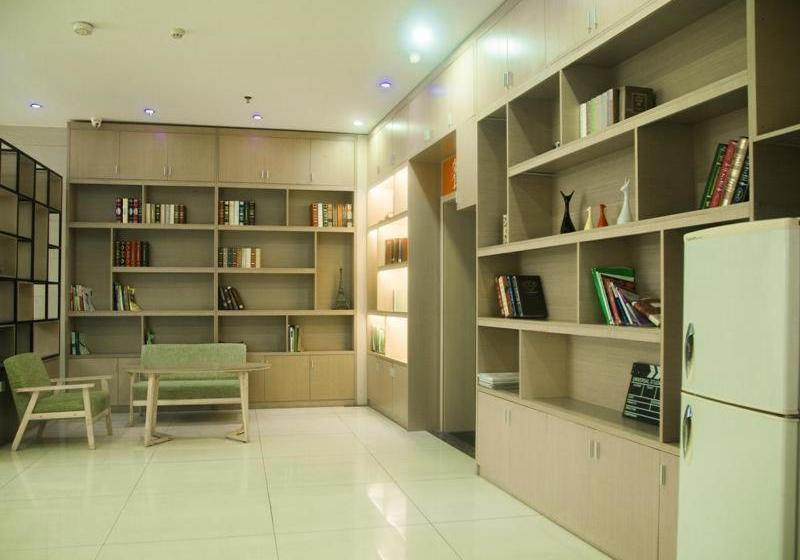 בית מלון כפרי 7 Days Premium·nanchang Xianghu Tianhong