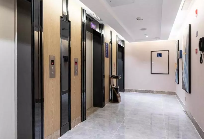 Kyriad Marvelous Hotel Guiyang Olympic Sports Center Wanda Plaza
