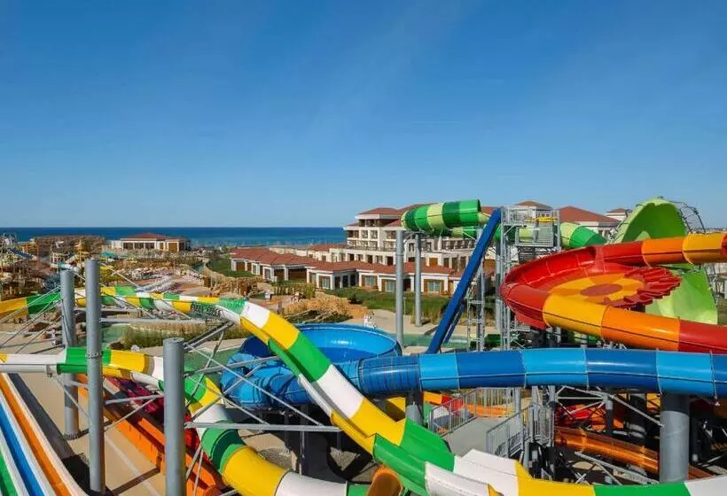 ホテル Rixos Water World Aktau   Theme Park Free Access