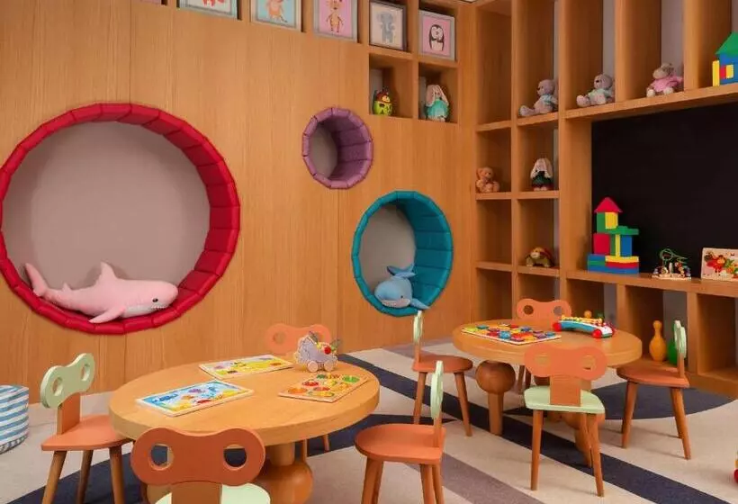 ホテル Rixos Water World Aktau   Theme Park Free Access