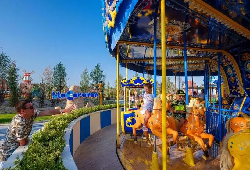 ホテル Rixos Water World Aktau   Theme Park Free Access