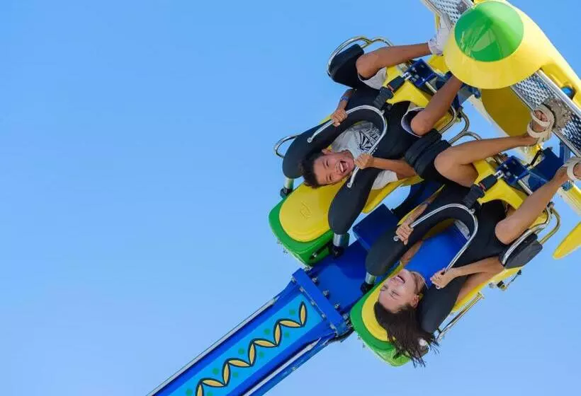 ホテル Rixos Water World Aktau   Theme Park Free Access