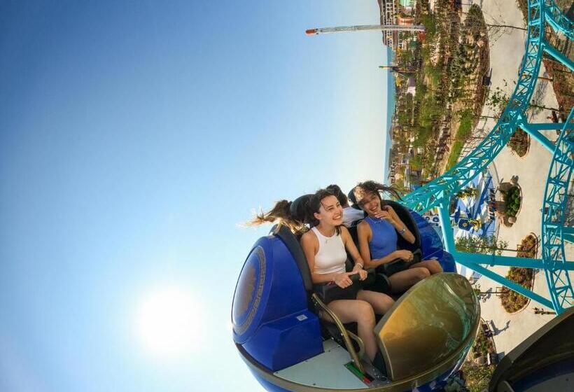 هتل Rixos Water World Aktau   Theme Park Free Access