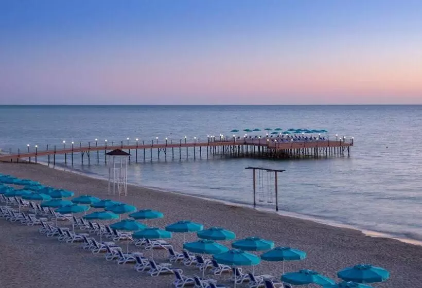 ホテル Rixos Water World Aktau   Theme Park Free Access