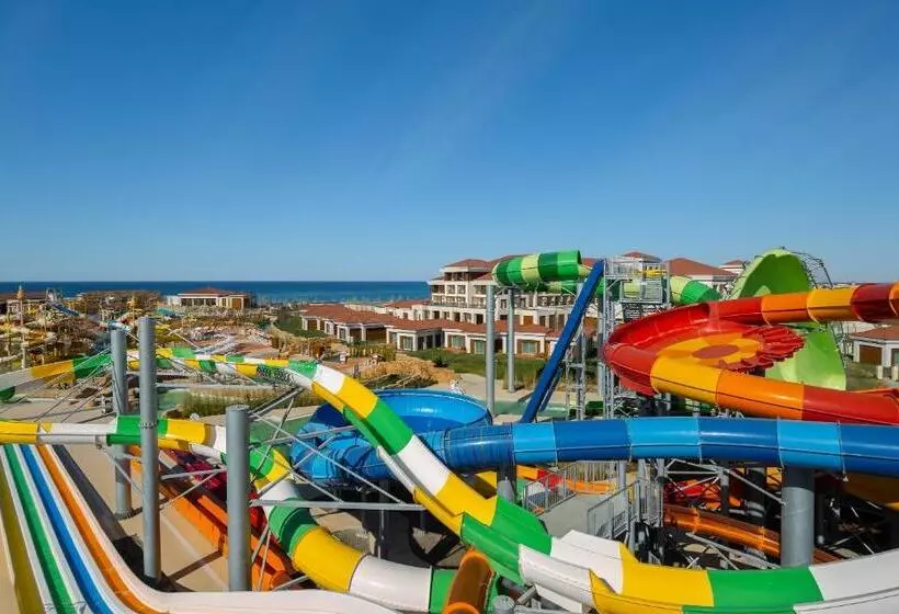 ホテル Rixos Water World Aktau   Theme Park Free Access