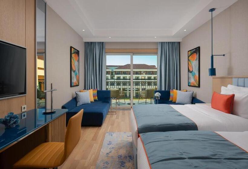 هتل Rixos Water World Aktau   Theme Park Free Access