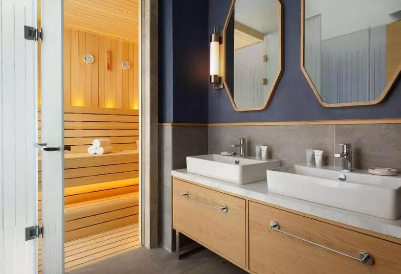 ホテル Rixos Water World Aktau   Theme Park Free Access