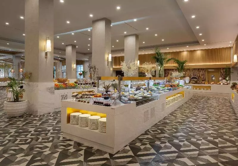 ホテル Rixos Water World Aktau   Theme Park Free Access