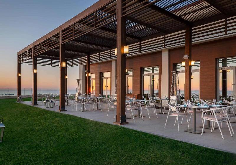 هتل Rixos Water World Aktau   Theme Park Free Access