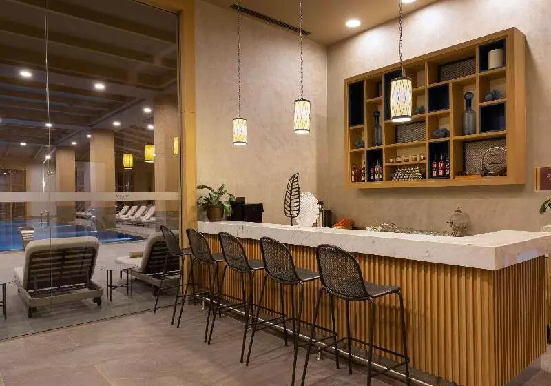 ホテル Rixos Water World Aktau   Theme Park Free Access