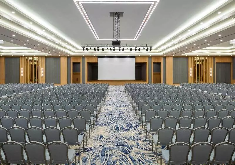 ホテル Rixos Water World Aktau   Theme Park Free Access