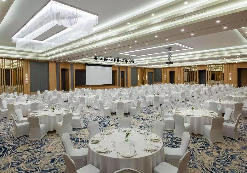 ホテル Rixos Water World Aktau   Theme Park Free Access