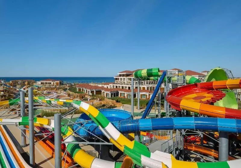 ホテル Rixos Water World Aktau   Theme Park Free Access