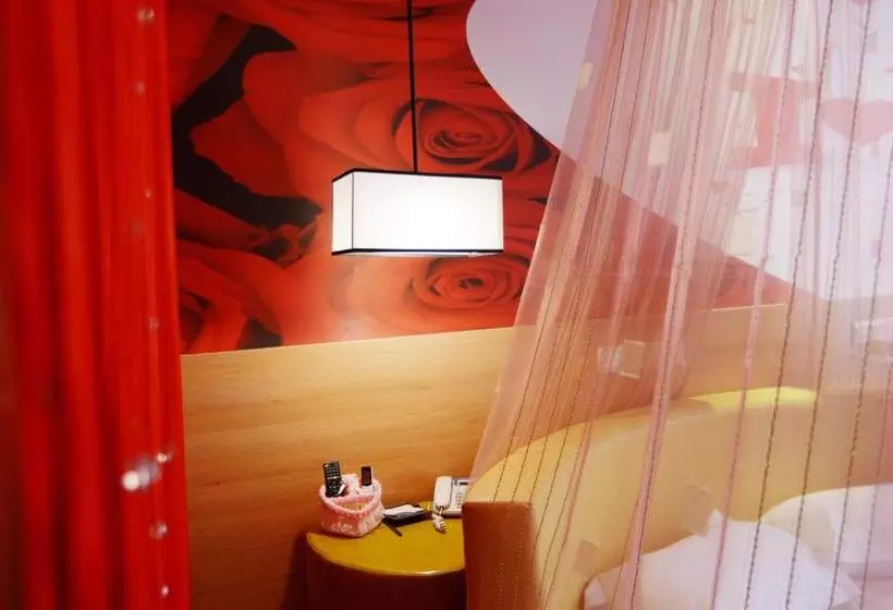 هتل Thank Inn Chain  Jiangsu Wuxi Binhu District Zhenhu Road