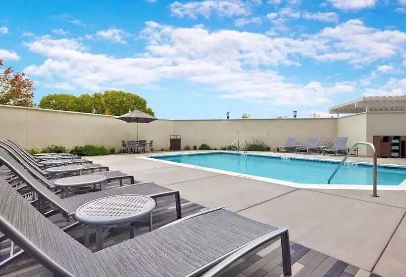 Hotelli Towneplace Suites By Marriott Sacramento Elk Grove