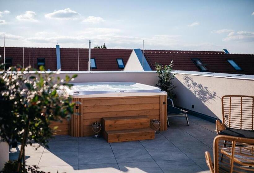 Resort Lednice   Eisgrub