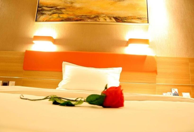 Hotel 7days Premium Neijiang Wanda Square