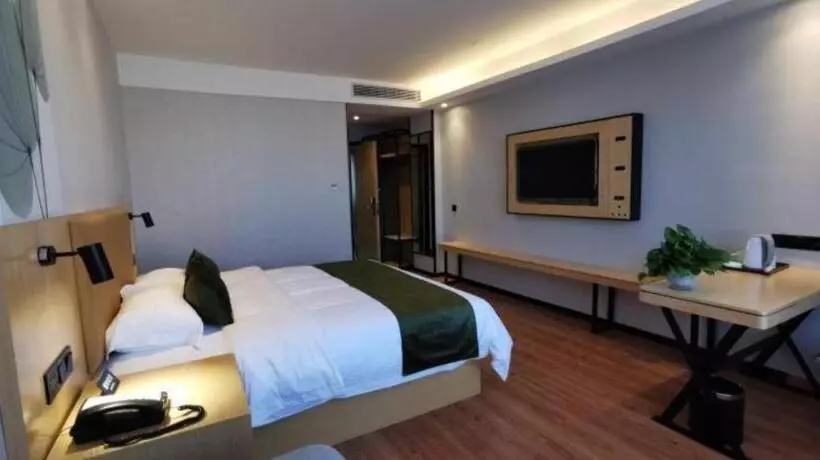 Hotelli Greentree Inn Ganzhou Gan County Bus Station