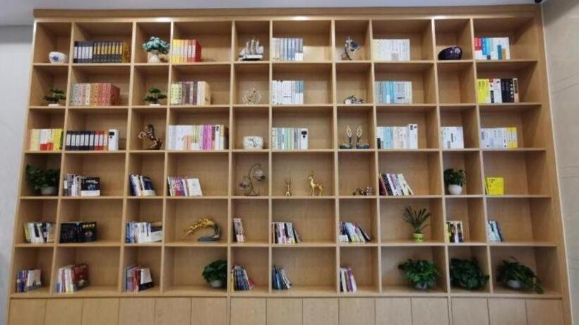 Otel Greentree Inn Ganzhou Gan County Bus Station