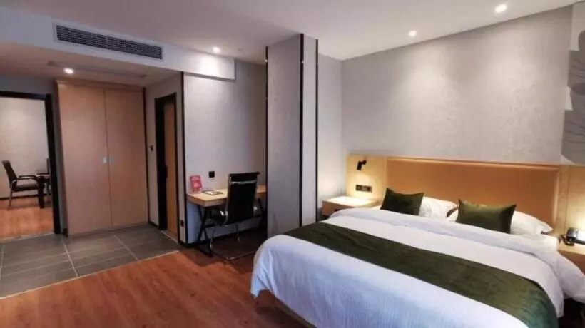 Hotelli Greentree Inn Ganzhou Gan County Bus Station