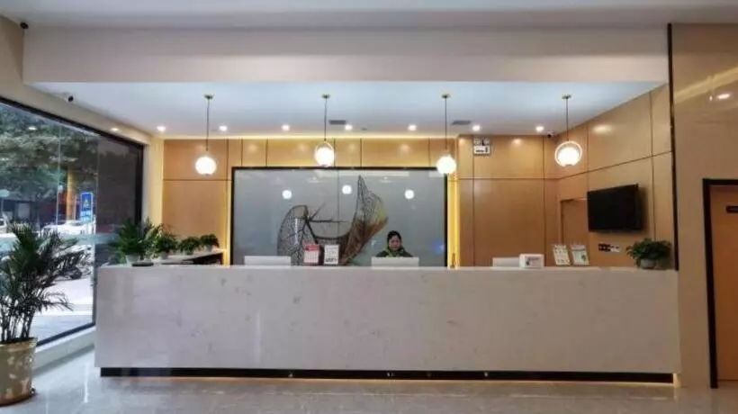 Hotelli Greentree Inn Ganzhou Gan County Bus Station