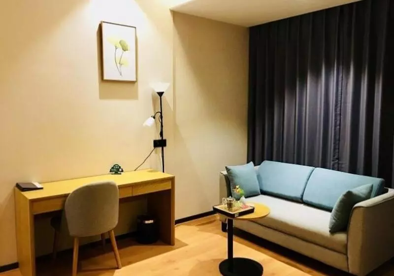 Hotelli Greentree Inn Zhengzhou Airport