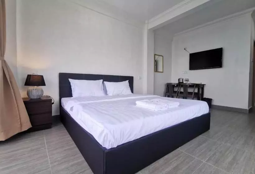 Hotelli Oyo 90043 Jasni Rijan Resort