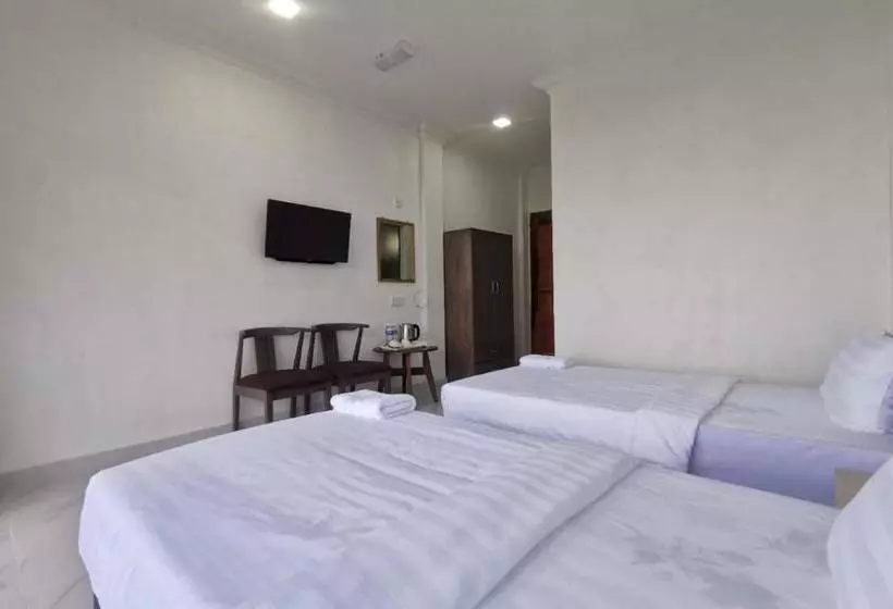 Hotelli Oyo 90043 Jasni Rijan Resort