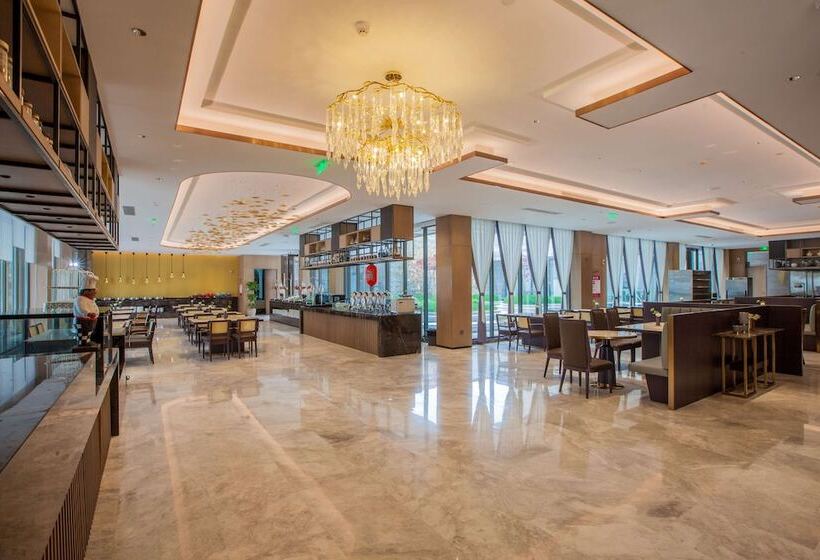 בית מלון כפרי Ramada By Wyndham Luoyang Downtown