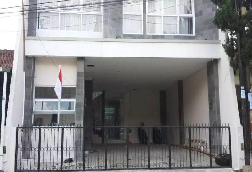 Hotelli Reddoorz Syariah Near Unsoed