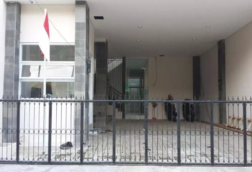 Hotelli Reddoorz Syariah Near Unsoed