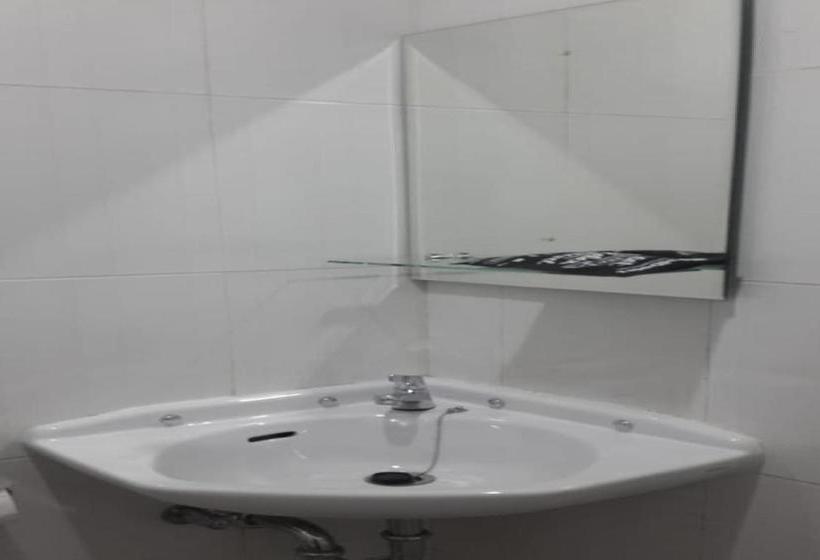 בית מלון כפרי Reddoorz Syariah Near Unsoed