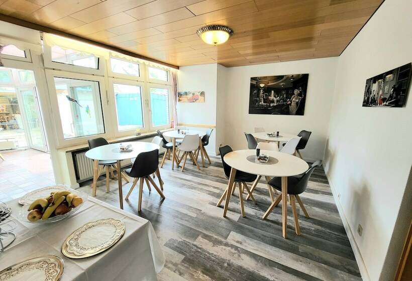 تختخواب و صبحانه City Center Hotel Garni Cuxhaven