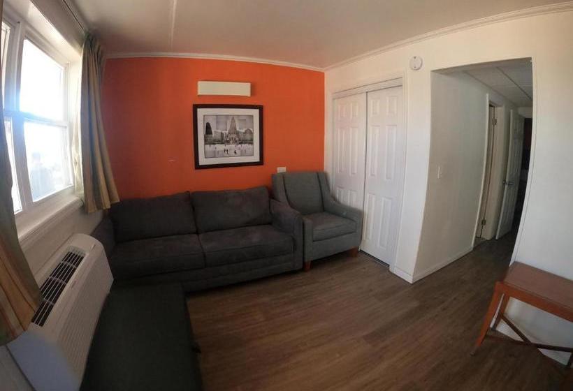 בית מלון כפרי Executive Inn & Suites  Neptune  Tinton Falls