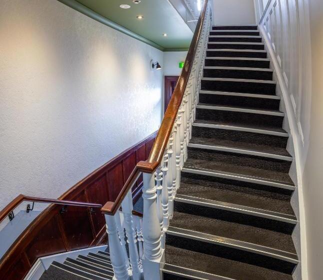 Hotel Nightcap At Exeter