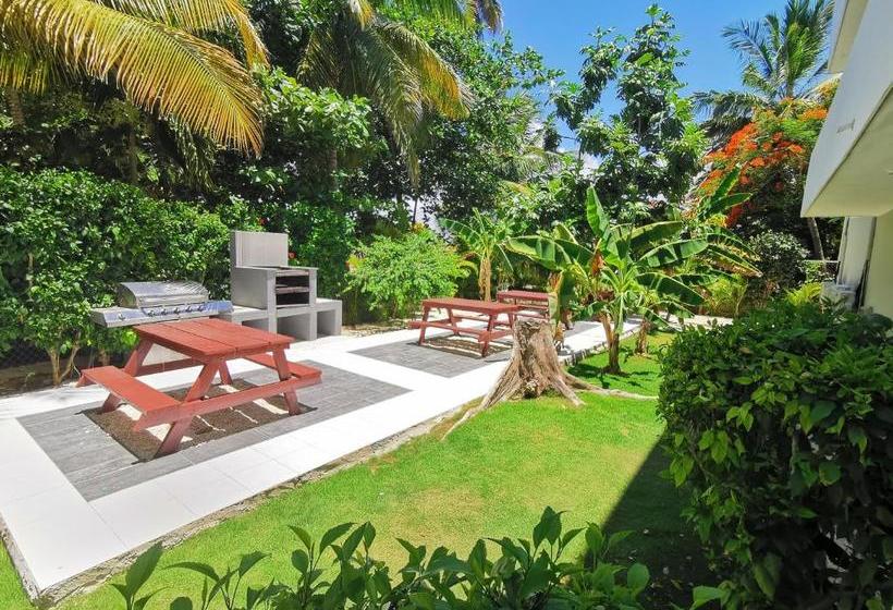 هتل Sol Caribe - Playa Los Corales - Swimming Pool, Beach Club, Bbq, Wifi