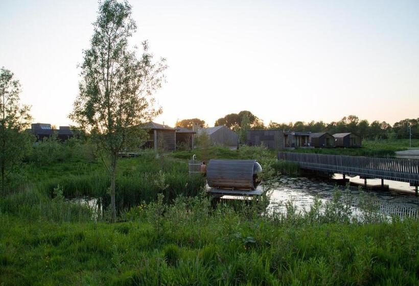 هتل Basecamp Amsterdam